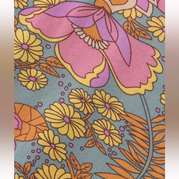 BloomChic Plus Size XL Boho Print Guipure Lace Ruffles Blouse us14-16 - Picture 4 of 8